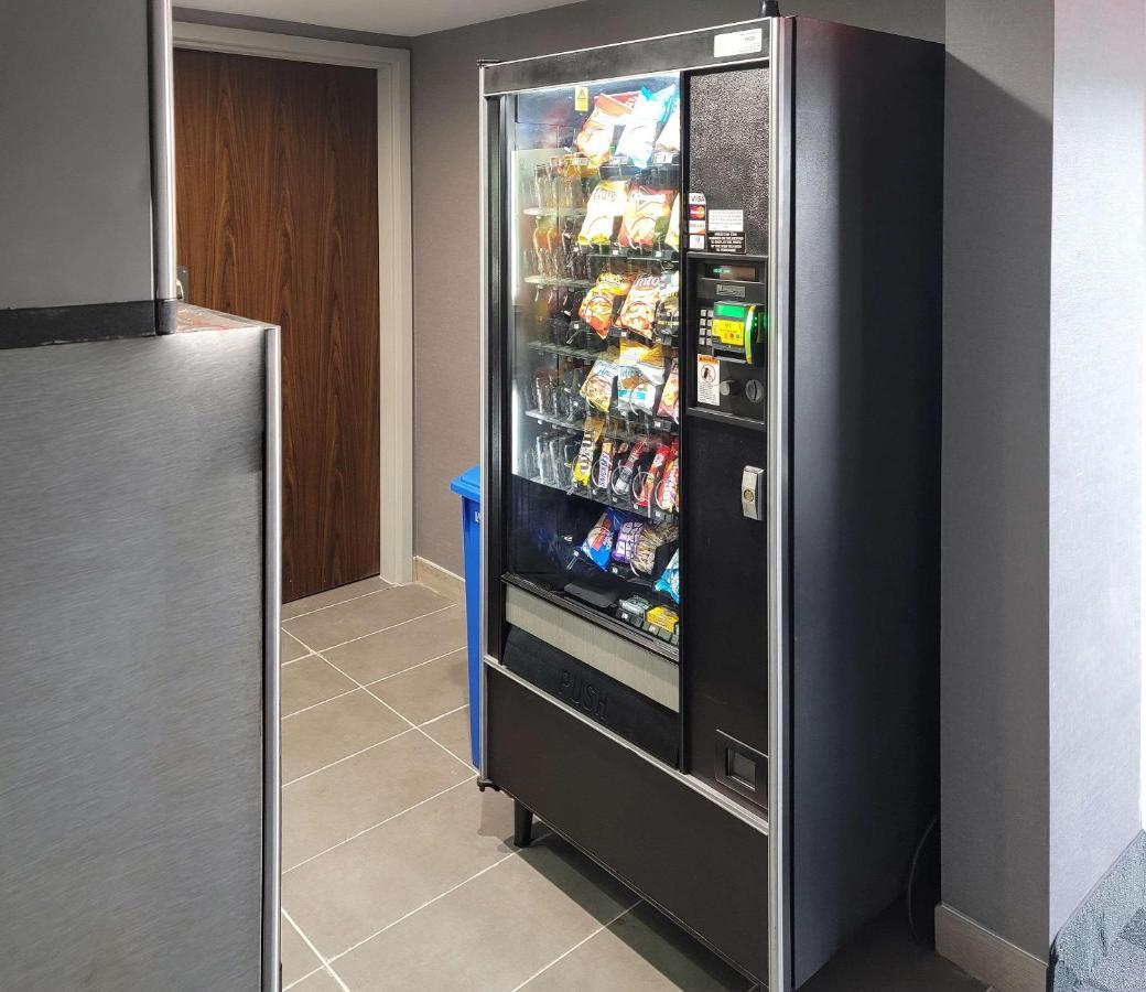 Comfort Inn & Suites Wyomissing-Reading Экстерьер фото
